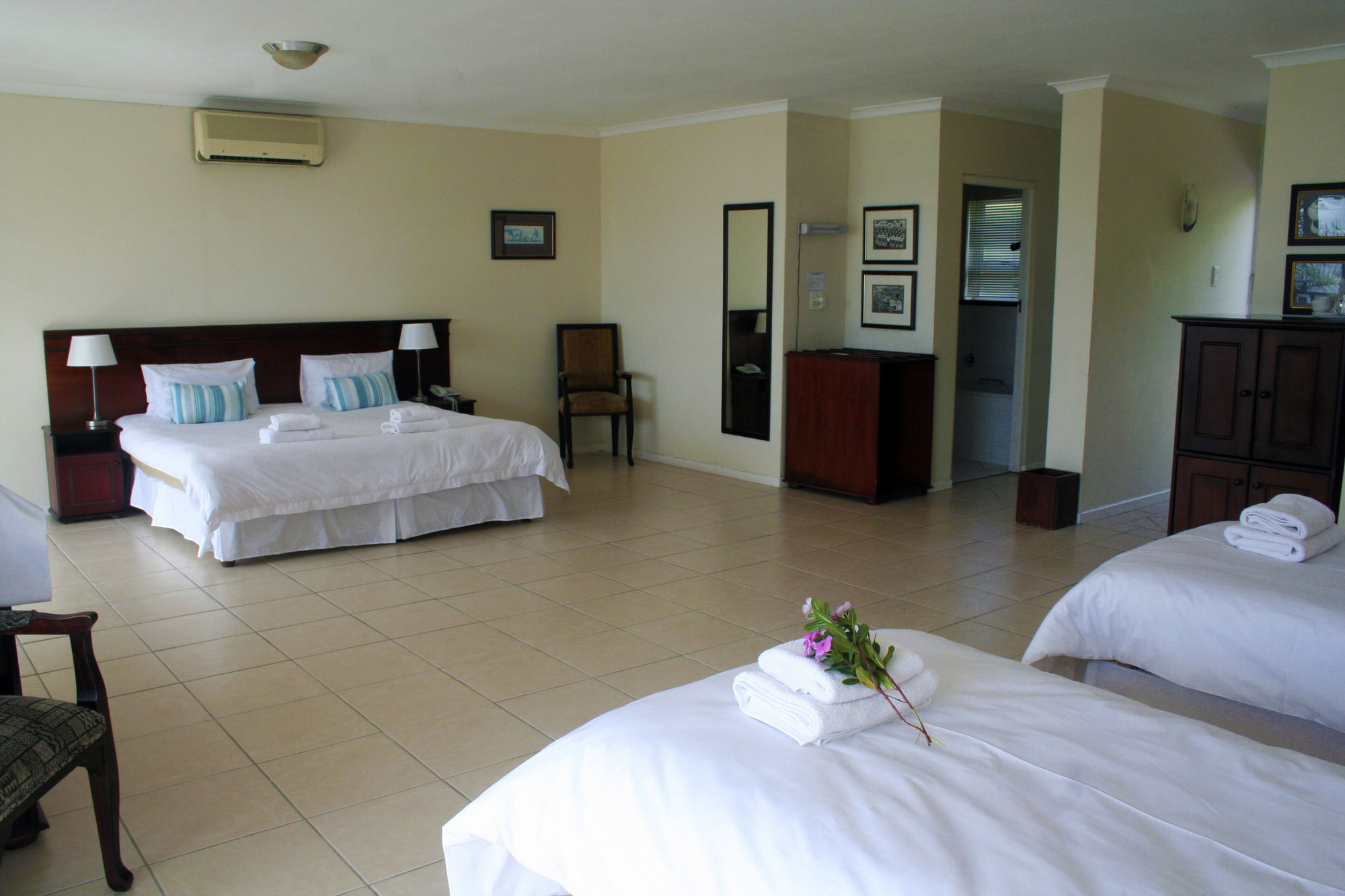 Chapman Hotel And Conference Centre Port Elizabeth Exterior photo